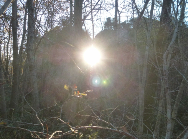 Croci di Rivalto (PI), Masso di Montalone – faro di luce all’equinozio con Cigno e Sirena