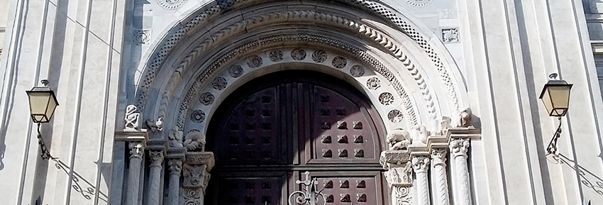 FEDERICO II DI SVEVIA E GLI ENIGMATICI SIMBOLI DEL PORTICO DELLA CHIESA DI S. AGATA AL CARCERE DI CATANIA