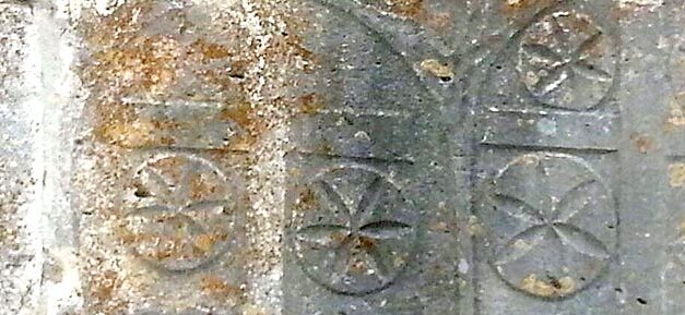 STELLE DI DAVID, TRIPLICE CINTA FIORI DELLA VITA E DELL’APOCALISSE: SIMBOLI ANTICHI E POTENTI RIMASTI ETERNI NELLA PIETRA