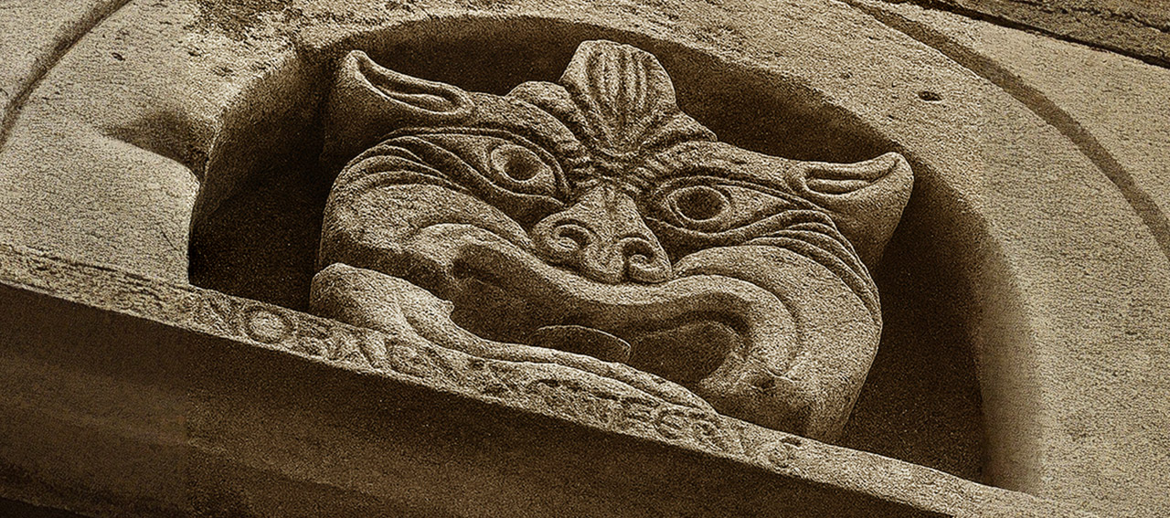 ANTICHE FIGURE MOSTRUOSE CIRCONDANO IL DUOMO DI TODI