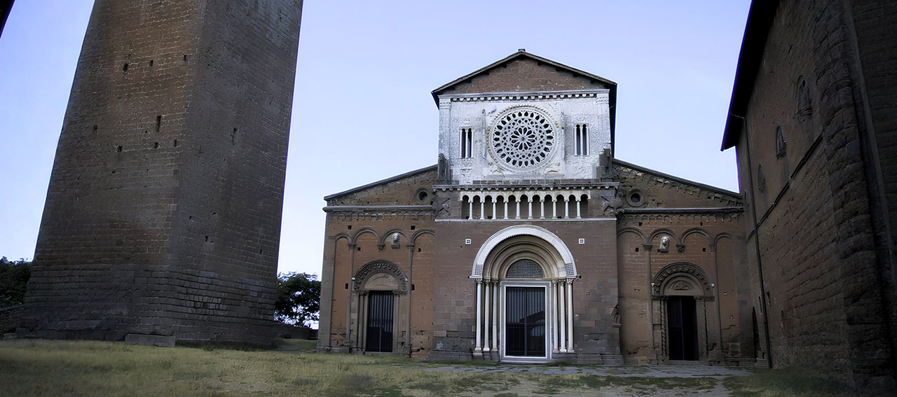 LO STRAVOLGIMENTO DELL’ORIENTAMENTO DEL CULTO
