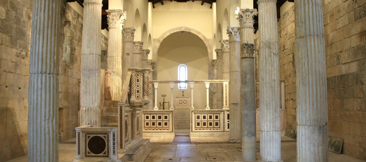 UNA CHIESA COSTRUITA SUL TEMPIO DEL DIO APOLLO
