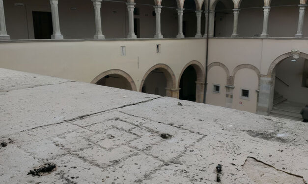 LA TRIPLICE CINTA DI LARINO