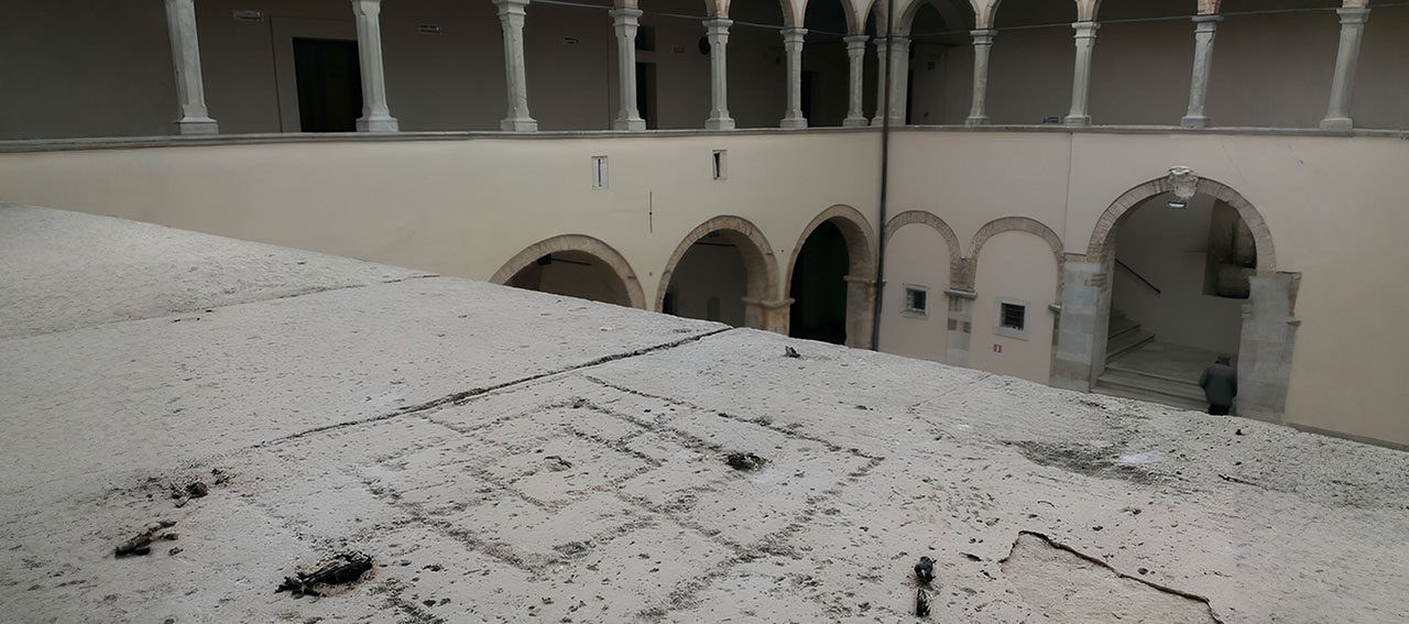 LA TRIPLICE CINTA DI LARINO