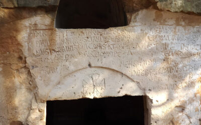 LA CHIESA RUPESTRE E LE CROCI PATENTI