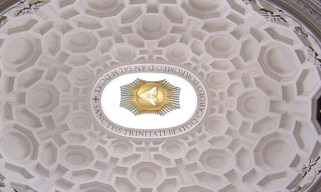 SIMBOLI MASSONICI O SEMPLICI ELEMENTI DECORATIVI?