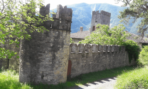 LO SCOMPARSO CASTELLO DI SPECCHIO E ALTRE STORIE MISTERIOSE DI SOLIGNANO