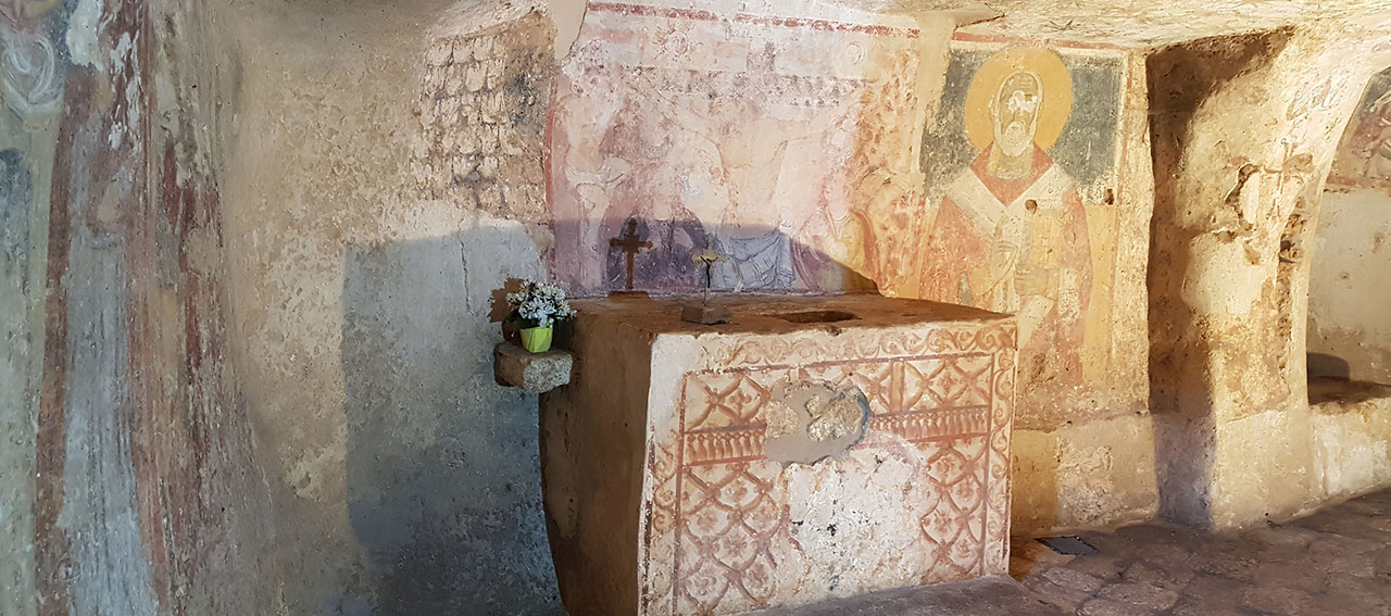 LA CRIPTA DEL CROCIFISSO DI UGENTO E L’INCREDIBILE CRISTO CON L’ORECCHINO