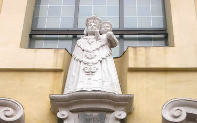 LA MADONNA NERA E LE ISCRIZIONI DELLA CASA DELL’ANNUNCIAZIONE