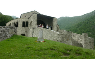 LA SACRA FONTE CHE DONO’ LA VISTA, LO STRAVOLGIMENTO DELL’ORIENTAMENTO DEL CULTO E UN’APOCALISSE MOLTO ANTICA
