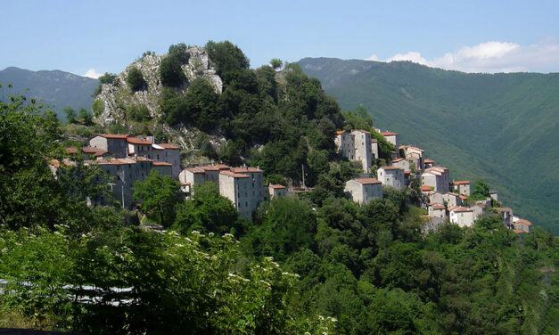 CONGIURE, FANCIULLE CORAGGIOSE E FUGHE DI BANDITI  NEL LUOGO PIU’ INESPUGNABILE DELLA TOSCANA