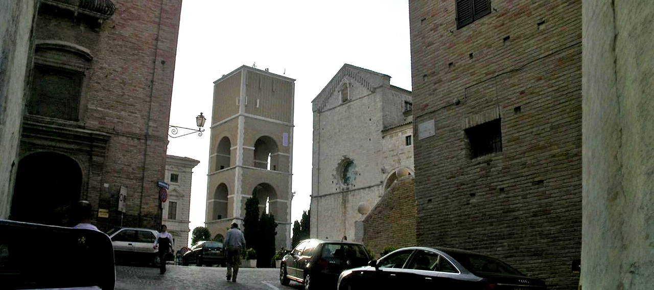 DUE BATTISTERI SPECULARI